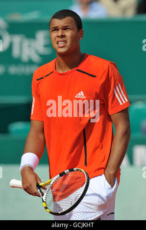 Tennis - ATP World Tour Masters - deuxième jour - Monte-Carlo - hommes célibataires -. JO-Wilfried Tsonga en action Banque D'Images