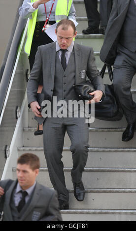 Wayne Rooney, en Angleterre, arrive à l'aéroport de Heathrow, à Londres. Banque D'Images