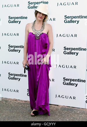 Alice Temperley participe à la fête d'été de la Serpentine Gallery, à Londres. Banque D'Images