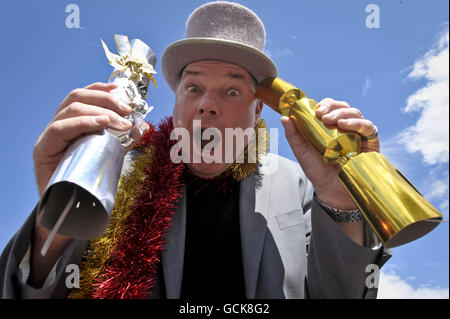 Homme mange le dîner de Noël 6000E Banque D'Images