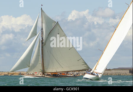 Sailing - British Classic Yacht Club House Cowes Regatta - Jour 3 - Le Solent Banque D'Images