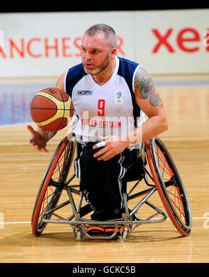 Paralympiques - coupe du monde paralympique BT 2010 - sixième jour - Manchester.Jon Pollock en Grande-Bretagne en action pendant le basketball en fauteuil roulant à la coupe du monde paralympique BT à Sport City, Manchester. Banque D'Images