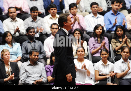 Le Premier ministre David Cameron à Infosys à Bangalore, au cours de sa visite de trois jours en Inde. Banque D'Images