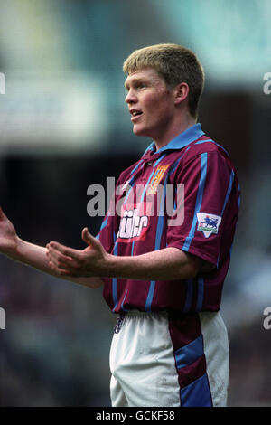 Soccer - FA Premiership Carling - ville de Coventry v Aston Villa - Highfield Road Banque D'Images