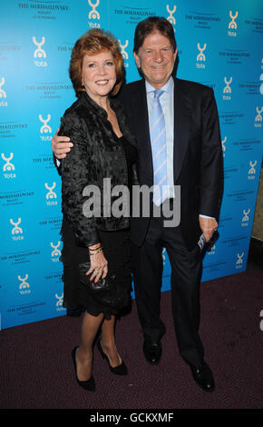 La première de Mikhaïlovski's Ballet de Swan Lake - Londres Banque D'Images