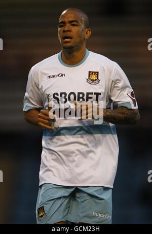 Soccer - pré-saison amicale - Peterborough United v West Ham United - London Road. Kieron Dyer, West Ham United Banque D'Images