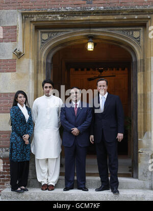 Le président Asif Ali Zardari visite Banque D'Images