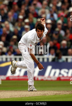 Steven Finn en Angleterre pendant le second Test de npower à Edgbaston, Birmingham. Banque D'Images