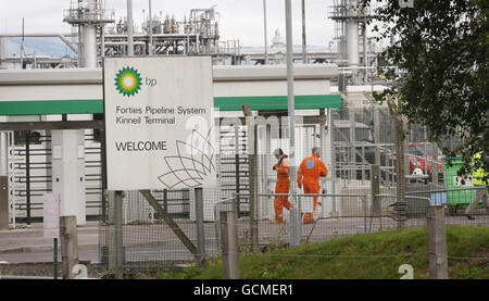 Vue générale de l'entrée du complexe du réseau de pipelines BP Forties à Grangemouth, en Écosse, car BP a enregistré une perte de 17 milliards de dollars. Banque D'Images