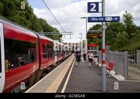 Apperley Bridge Railway Station, ouvert en décembre 2015 Banque D'Images