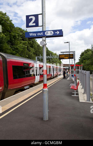 Apperley Bridge Railway Station, ouvert en décembre 2015 Banque D'Images