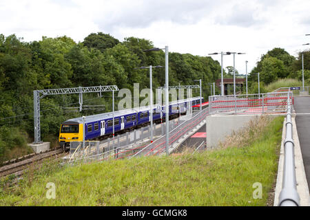 Apperley Bridge Railway Station, ouvert en décembre 2015 Banque D'Images