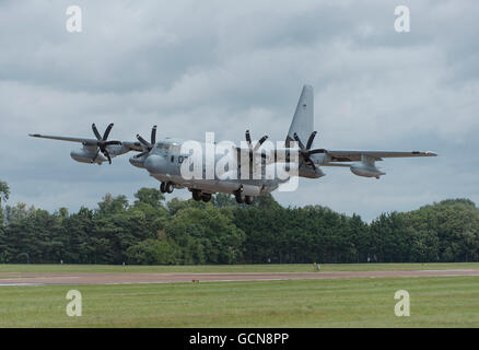 US Marine Corps Lockheed Martin KC-130J Hercules en 2016 Royal International Air Tattoo, RAF Fairford, Gloucestershire. Banque D'Images