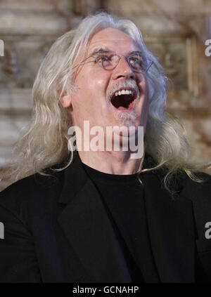 Le comédien Billy Connolly lors d'une conférence de presse aux chambres de la ville de Glasgow, en prévision d'une cérémonie où il recevra la liberté de la ville. APPUYEZ SUR ASSOCIATION photo. Date de la photo : vendredi 20 août 2010. Né et élevé à Glasgow, Connolly a commencé sa vie de travail dans les chantiers navals de Clyde, mais a rapidement commencé à se divertir avec ses chants folkloriques et ses spectacles comiques. Lord Provost Bob Winter a appelé la ville à reconnaître l'interprète pour sa contribution à la comédie, au cinéma, à la musique et à son œuvre caritative. Voir l'histoire de PA SHOWBIZ Connolly. Le crédit photo devrait se lire comme suit : Danny Lawson/PA Wire Banque D'Images