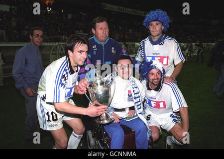 Football - Coupe de France 1994 Final - AJ Auxerre v Montpellier HSC - Parc des Princes, Paris Banque D'Images