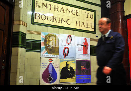 Blitz recréées à l'abri de la station de métro d'Aldwych Banque D'Images