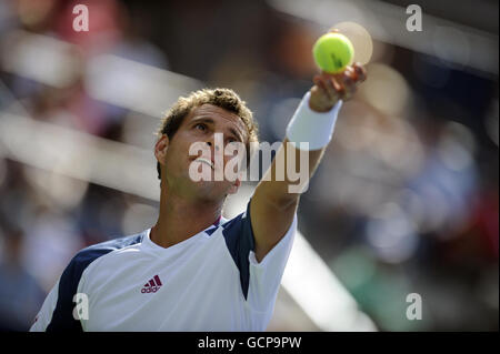 Paul-Henry Mathieu de France pendant le sixième jour de l'US Open, à Flushing Meadows, New York, États-Unis. Banque D'Images