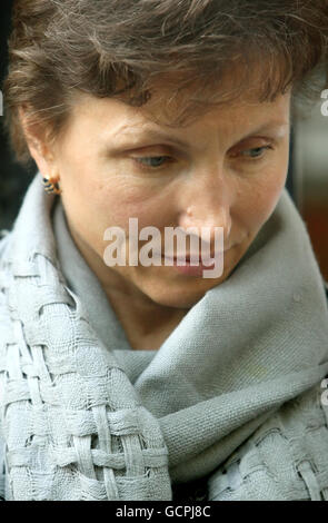 Marina Litvinenko, veuve d'Alexandre Litvinenko, lors d'une manifestation de Stategy 31 devant l'ambassade de la Fédération de Russie, à Kensington, dans l'ouest de Londres Banque D'Images