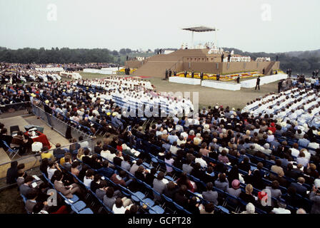La messe en plein air conduite par le Pape Jean-Paul II le quatrième jour de sa visite de six jours. Banque D'Images