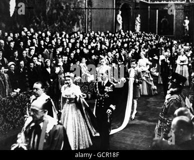 Image - La Reine accompagnée du duc d'Édimbourg - Westminster Banque D'Images