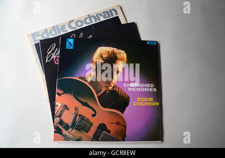Une collection de 1950 Rock and Roll Star Eddie Cochran Enregistrez des albums Banque D'Images