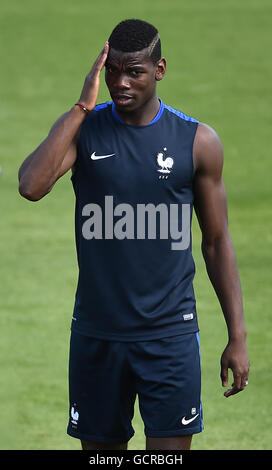 Paul Pogba en France pendant une session d'entraînement à l'Académie de football de Clairefontaine, Clairefontaine-en-Yvelines. Banque D'Images