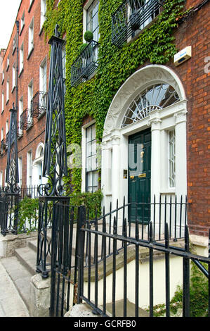 Portes en Amérique du Great Georges Street, Dublin, une rue de maisons géorgiennes Banque D'Images