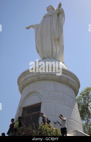 Statue de l'immaculée conception à San Cristobal Hill Santiago Chili Banque D'Images