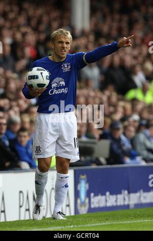 Football - Barclays Premier League - Everton / Liverpool - Goodison Park. Phil Neville, Everton Banque D'Images