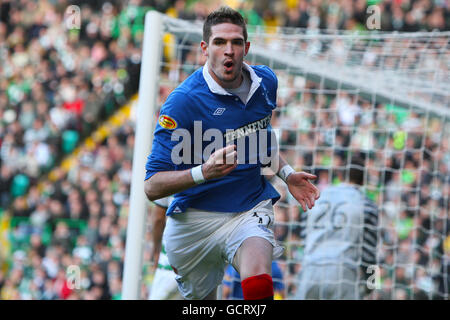 Soccer - Clydesdale Bank Scottish Premier League - Celtic v Rangers - Celtic Park. Rangers Kyle Lafferty fête ses points Banque D'Images