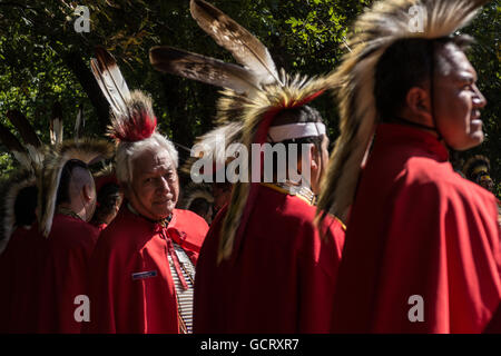 Les anciens combattants honorés à l'Blackleggings Kiowa Warrior Society Pow-wow. Anadarko, Oklahoma, États-Unis Banque D'Images