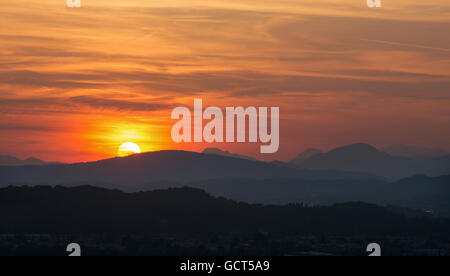 Brescia - Sunset panorama du château. Banque D'Images