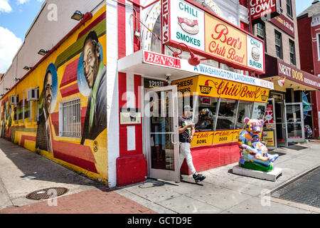 Les héros afro-américains de la murale, Ben's Chili Bowl, 1213 U Street NW, Washington, DC Banque D'Images