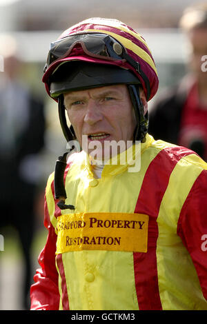 Courses hippiques - la journée des Dames de DFS - Hippodrome de Doncaster. Jimmy Quinn, jockey Banque D'Images