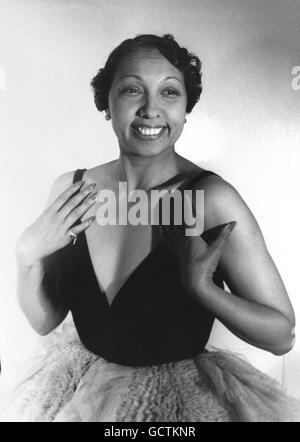 Josephine Baker (Freda Josephine McDonald : 1906-1975), le français d'origine américaine danseuse, chanteuse et actrice. Photo par Carl Van Vechten, octobre 1949. Banque D'Images