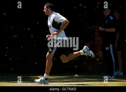 Cricket - session filets Angleterre - terrain WACA.Tim Bresnan d'Angleterre pendant la session de filets au WACA Ground, Perth, Australie. Banque D'Images