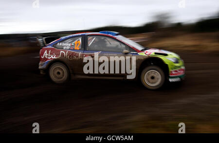 Khalid Al Qassimi dans le Ford Focus RS WRC 08 pendant la phase de Resolfen de 2010 pays de Galles Rally GB près de Neath. Banque D'Images