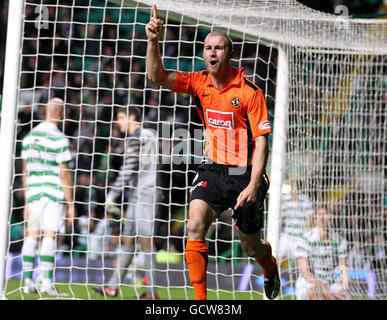 Soccer - Clydesdale Bank Scottish Premiership - Celtic v Dundee United - Celtic Park.Sean Dillon, de Dundee Utd, célèbre ses scores lors de la Clydesdale Bank Premier League à Celtic Park, Glasgow. Banque D'Images