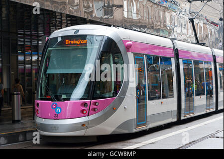 Système de tramway à Birmingham qui s'étend de Birmingham à Wolverhampton. Banque D'Images