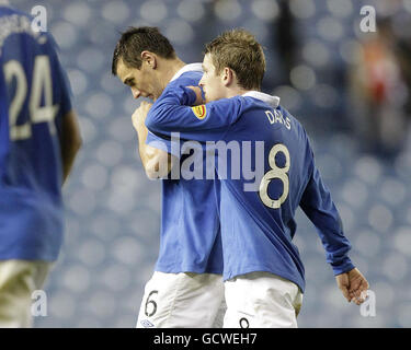 Soccer - Clydesdale Bank Scottish Premiership - Rangers contre Hibernian - Ibrox.Lee McCulloch des Rangers (à gauche) et Steven Davis réagissent après avoir perdu pendant la première Scottish Premiership de la Clydesdale Bank à Ibrox, Glasgow. Banque D'Images