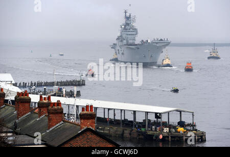 HMS Ark Royal voyage d'adieu Banque D'Images