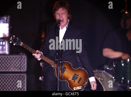 Sir Paul McCartney à la Carling Academy 02 - Liverpool Banque D'Images