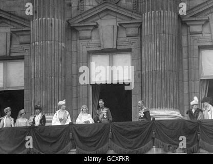 Image - Prince Albert, duc d'York et Lady Elizabeth Bowes-Lyon Wedding - Londres Banque D'Images