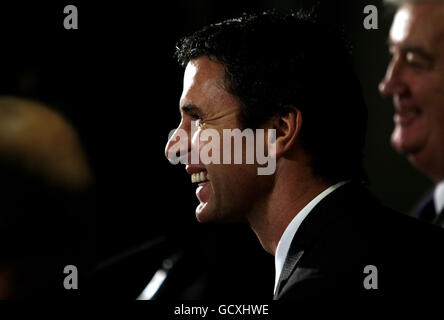 Football - Conférence de presse de l'Association du football du pays de Galles - Hôtel Vale.Gary Speed est nommé nouveau directeur d'équipe au pays de Galles lors d'une conférence de presse à l'hôtel Vale, Hensol. Banque D'Images