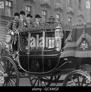 La princesse Mary quitte Buckingham Palace pour l'abbaye de Westminster. Banque D'Images