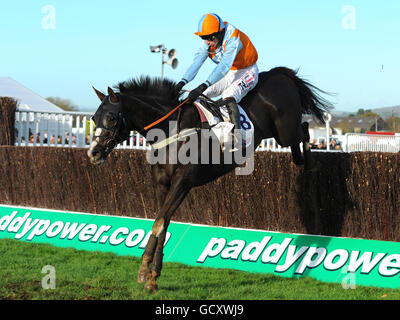 La Course de Chevaux Gold Cup - Paddy Power Day - l'Hippodrome de Cheltenham Banque D'Images