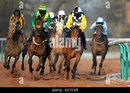 Les courses de chevaux - Southwell Racecourse Banque D'Images