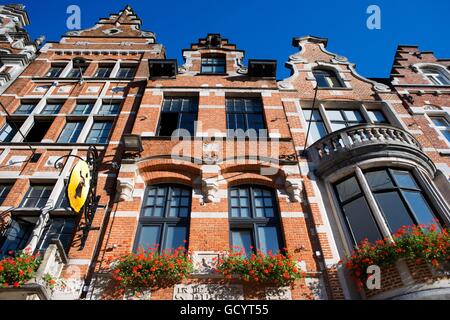 Le recteur, café et bar typique dans l'Oude Markt dans le centre historique de la ville, Louvain, Belgique Banque D'Images