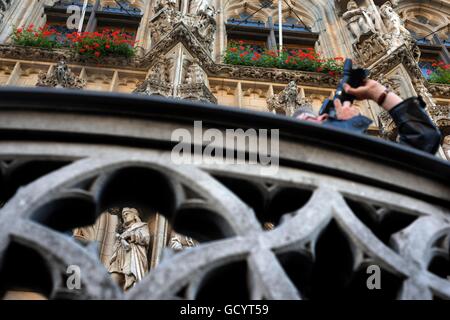 L'hôtel de ville gothique Brabant en style gothique tardif au Grote Markt / grand place du marché, Leuven / Louvain, Belgique. Leuven Banque D'Images
