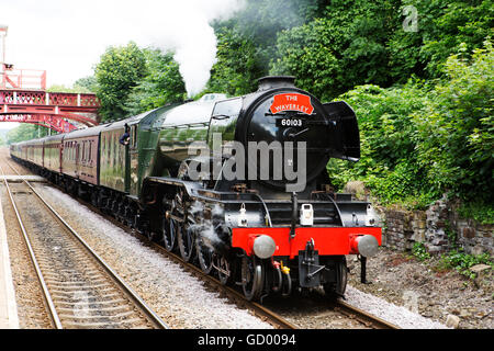 La locomotive Waverley tire le Flying Scotsman à Wylam, dans le Northumberland. Banque D'Images